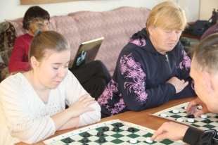 Декада инвалидов: спортивные турниры по шахматам, дартсу и настольному теннису